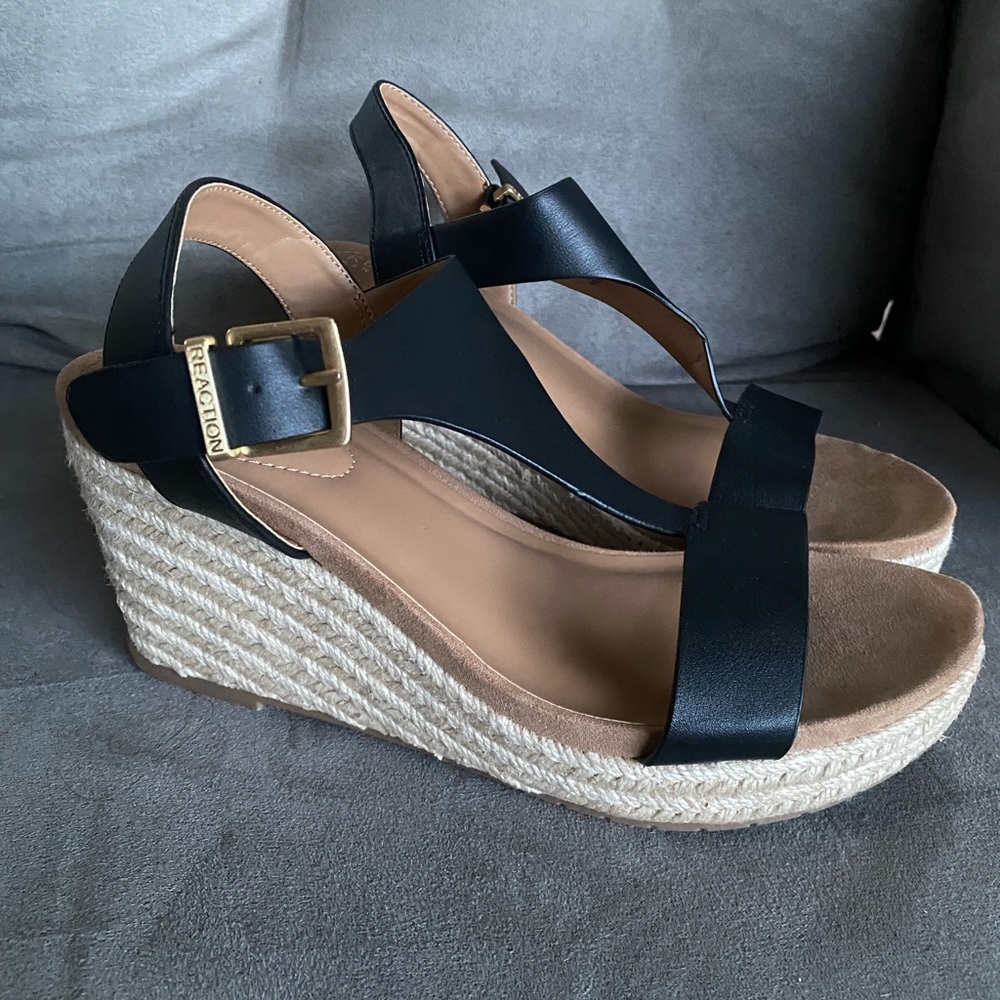 Never worn/new Black Wedges